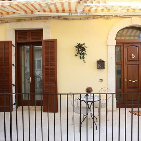 Casa Vacanza Il Dromone Pozzallo Exteriör bild